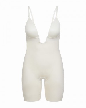 Body Spanx Suit Your Fancy Plunge Low-Back Mid-Thigh Béžový | 8453762-WT