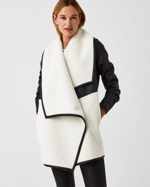 Bundy Spanx Fleece & Faux Læder Long Wrap Černé Bílé | 0759482-JZ