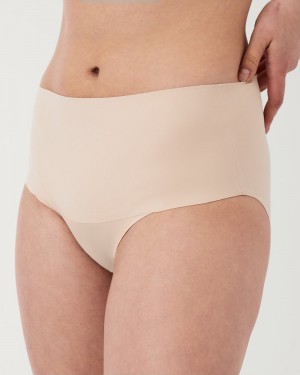 Kalhotky Spanx Undie-tectable® Béžový | 3569247-MR