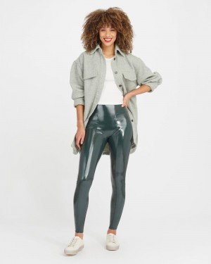 Legíny Spanx Faux Lakovaná Læder Tmavě Zelene | 0487539-CM