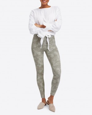 Legíny Spanx Jean-ish® Ankle Maskáčové | 7695034-WY