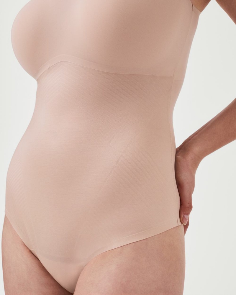 Body Spanx Thinstincts® 2.0 Cami Tanga Béžový | 1834602-HV