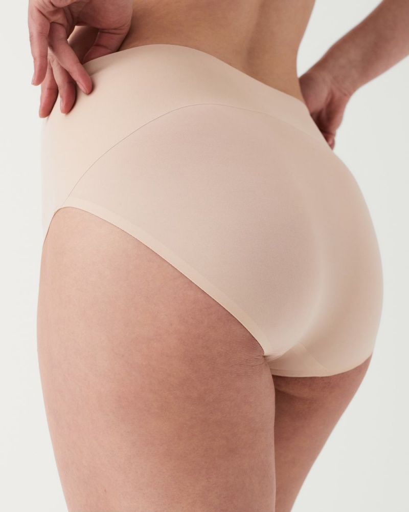 Kalhotky Spanx Undie-tectable® Béžový | 3569247-MR