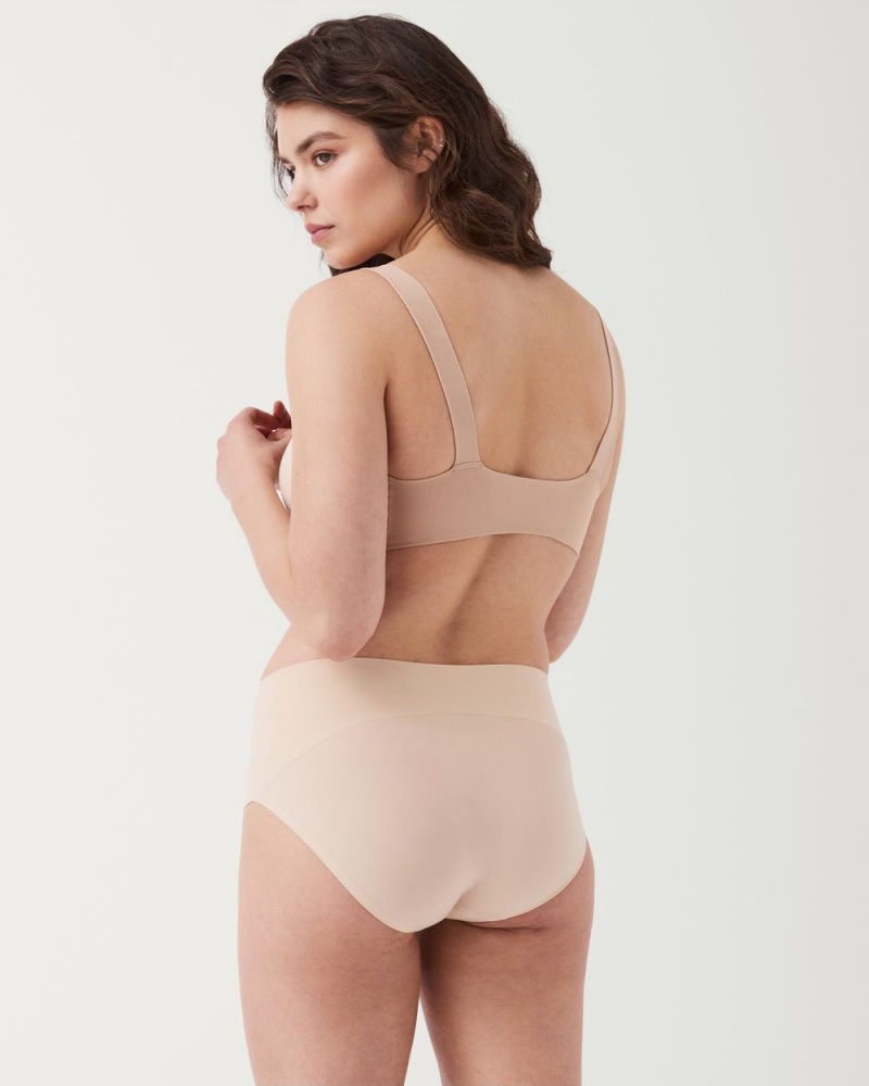 Kalhotky Spanx Undie-tectable® Béžový | 3569247-MR