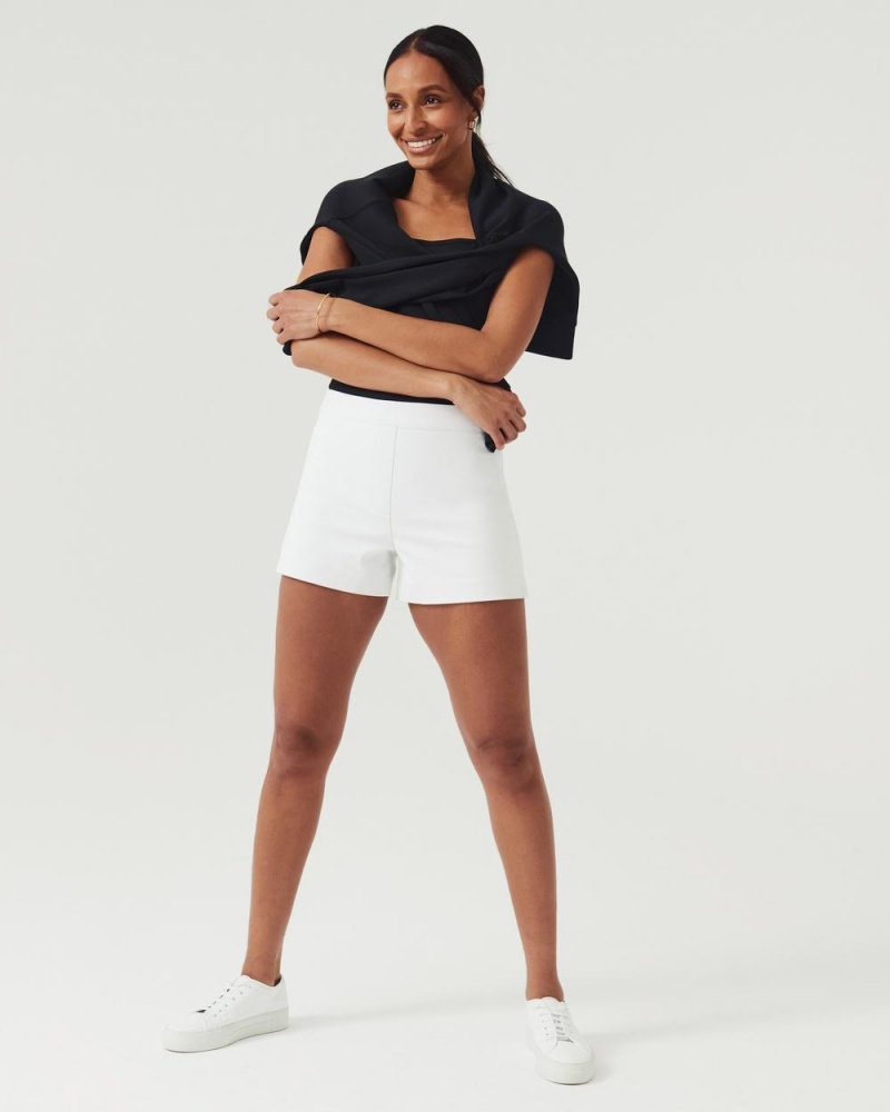 Kraťasy Spanx On-the-Go 4” Shorts with Ultimate Opacity Technologie Bílé | 5284307-RU