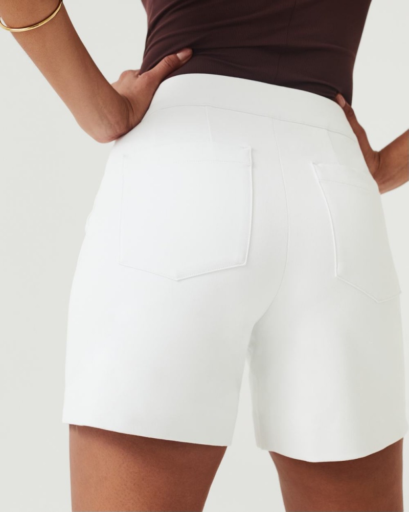 Kraťasy Spanx On-the-Go 6” Shorts with Ultimate Opacity Technologie Bílé | 6182534-BI