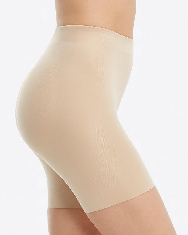 Kraťasy Spanx Suit Your Fancy Booty Booster Mid-Thigh Béžový | 5748302-NL