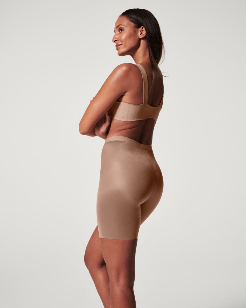 Kraťasy Spanx Thinstincts® 2.0 Mid-Thigh Cafe Au Lait | 6213795-NC