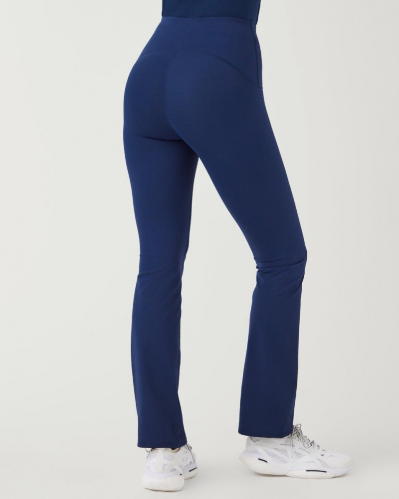 Legíny Spanx Booty Boost® Flare Jóga Tmavě Blankyt | 0762145-AE