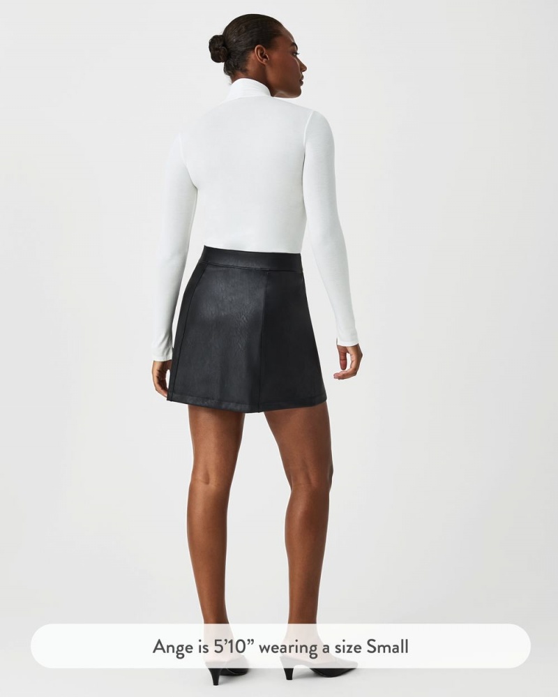 Sukně Spanx Læder-Like Mini Skirt, 16.5