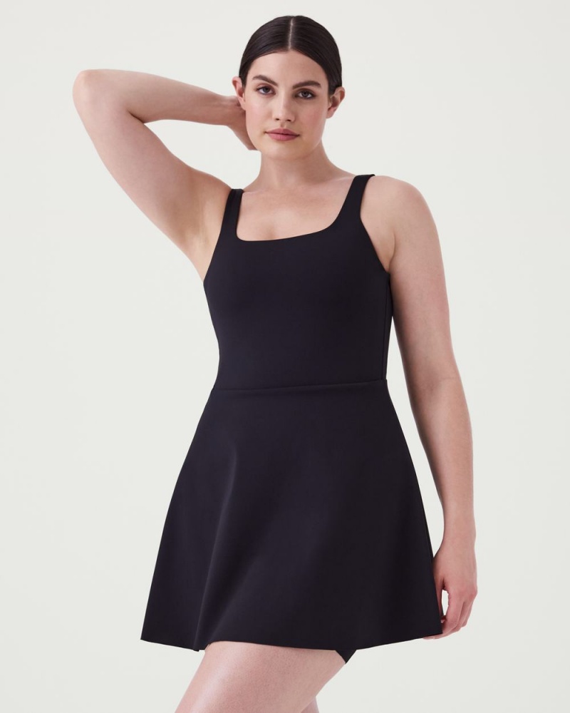 Šaty Spanx The Get Moving Square Neck Tank, 30.5